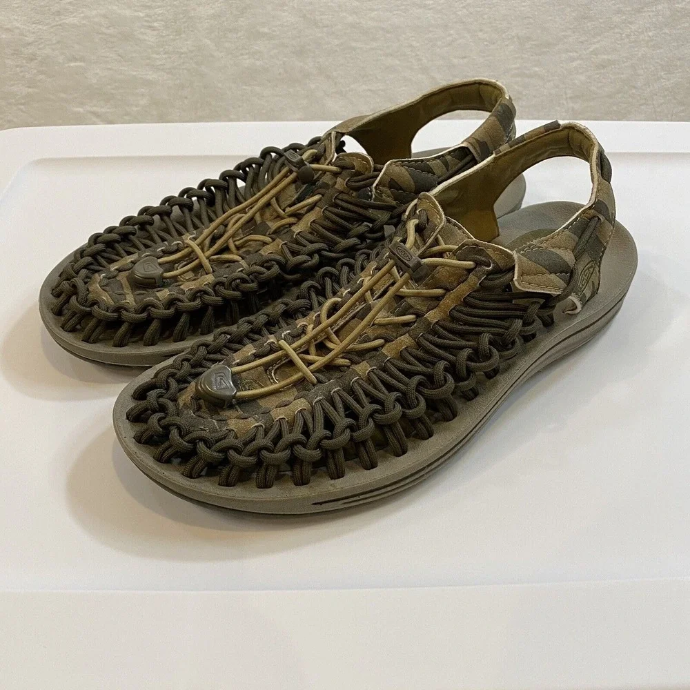 Keen‎ Men's UNEEK Leather Sandals Brown Camo Leather Sports Fisherman Sz 8